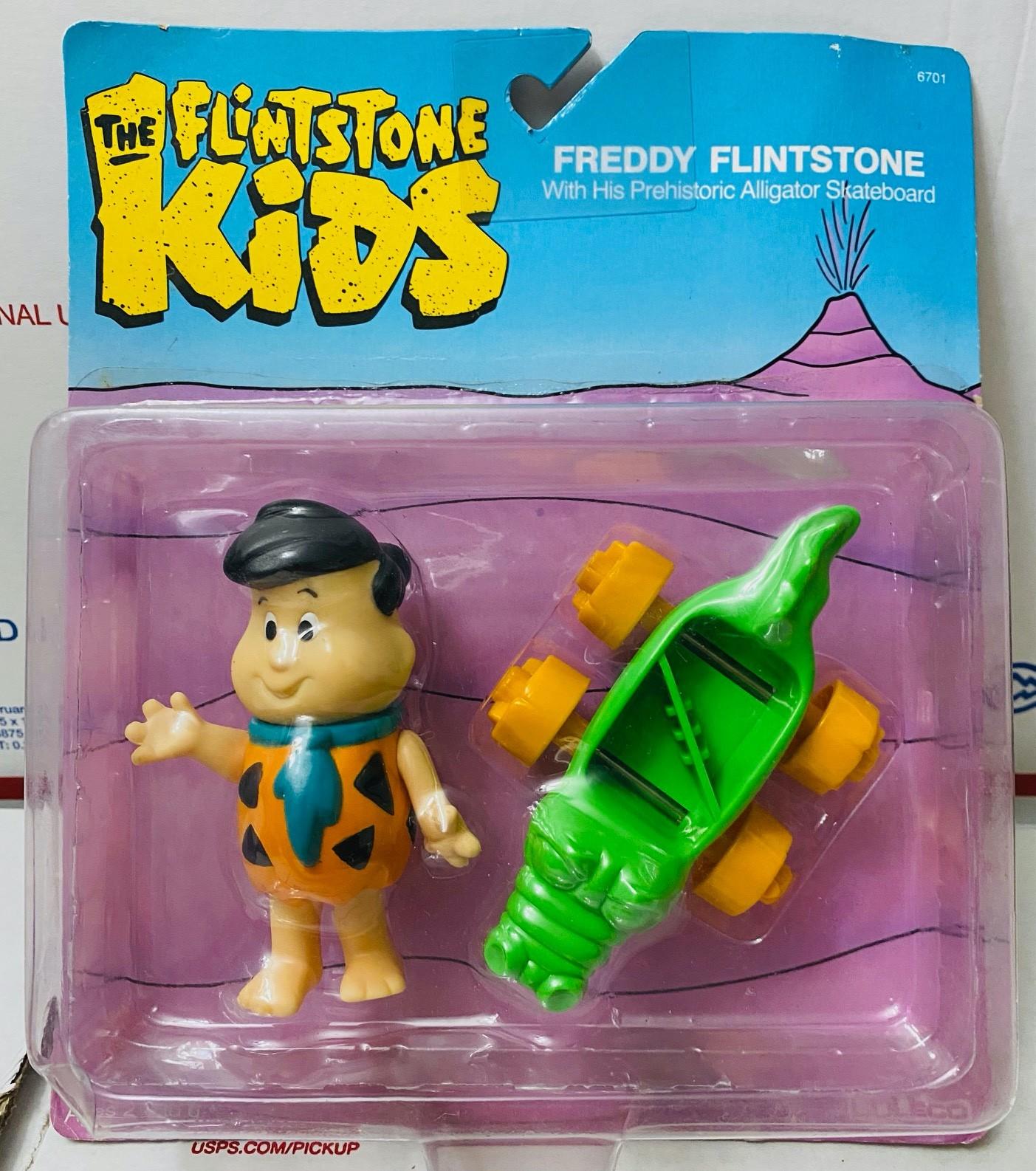 Coleco 1986  The Flinstones Kids Figure Fred sealed alligator skateboard