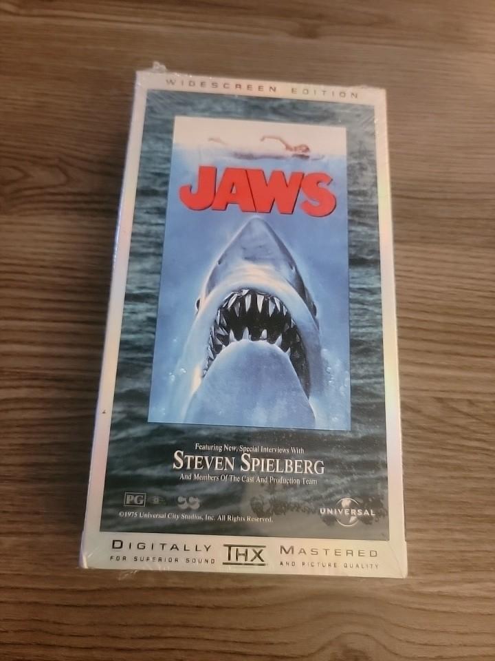 Jaws 1975 VHS MCA Universal Home Video Version 1997 Vintage Horror SEALED