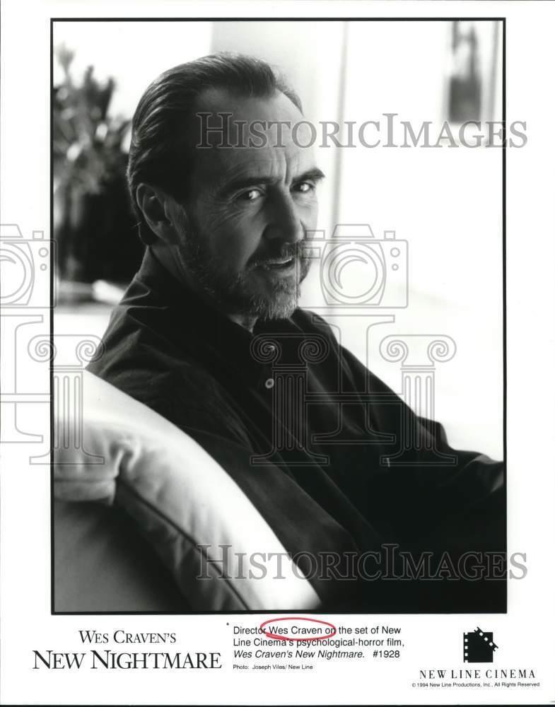 1994 Press Photo Director Wes Craven on the set of "Wes Craven's New Nightmare."