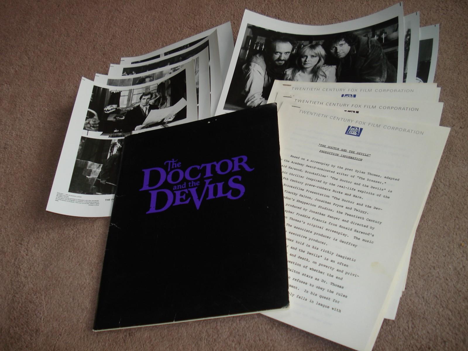 THE DOCTOR AND THE DEVILS Orig. 1985 Press Kit w/Stills~Dalton, Pryce, & Twiggy