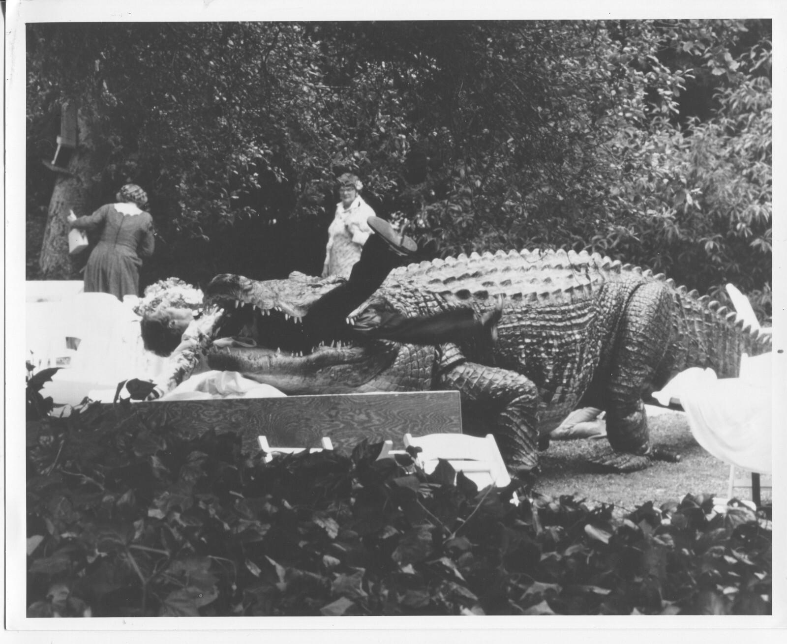 ALLIGATOR original 1980 lobby photo with caption on back ROBERT FORSTER
