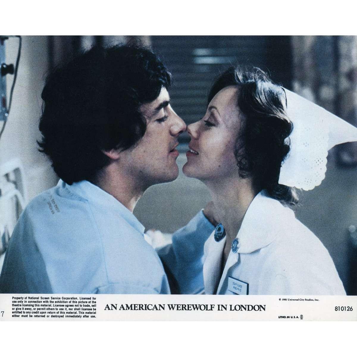AN AMERICAN WEREWOLF IN LONDON Original Lobby Card N07 - 8x10 in. - 1981 - John