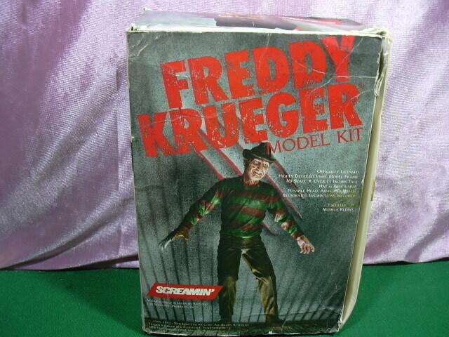 NIGHTMARE TV SERIES KAIYODO FREDDY KRUEGER MODEL KIT 1/6 SCREAMIN 90's H. 30 cm