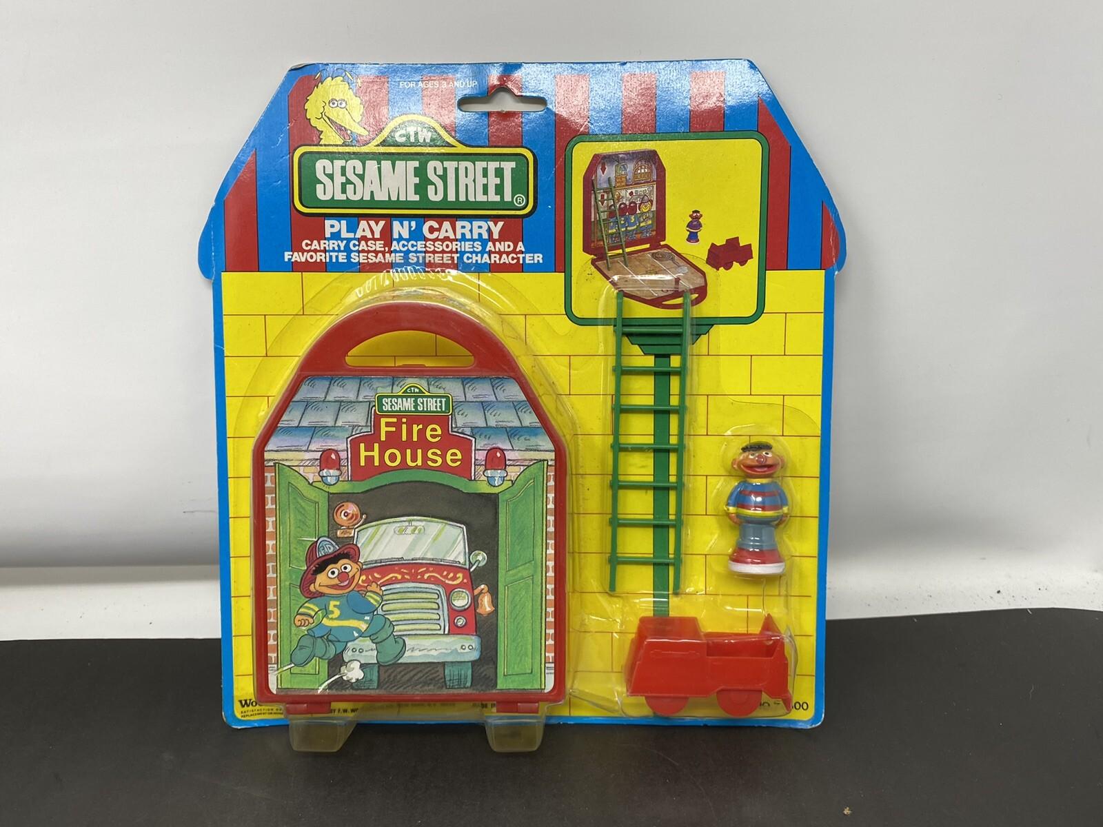 Vintage 1985 Sesame Street Play N Carry Fire House Ernie Figure NEW