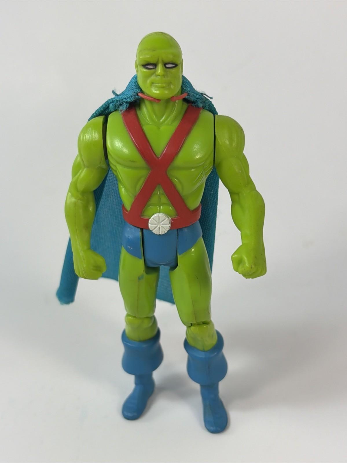 Kenner DC Comic Super Powers Action Figure Martian Manhunter Vintage w cape
