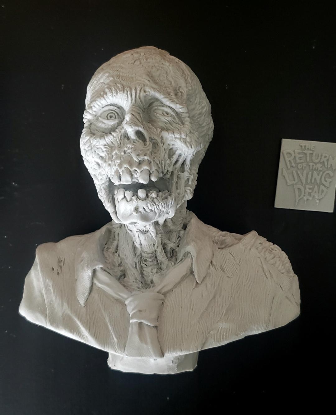 MIM Return Of The Living Dead E.C. Zombie 1/3 Scale Bust Resin Monster Model Kit