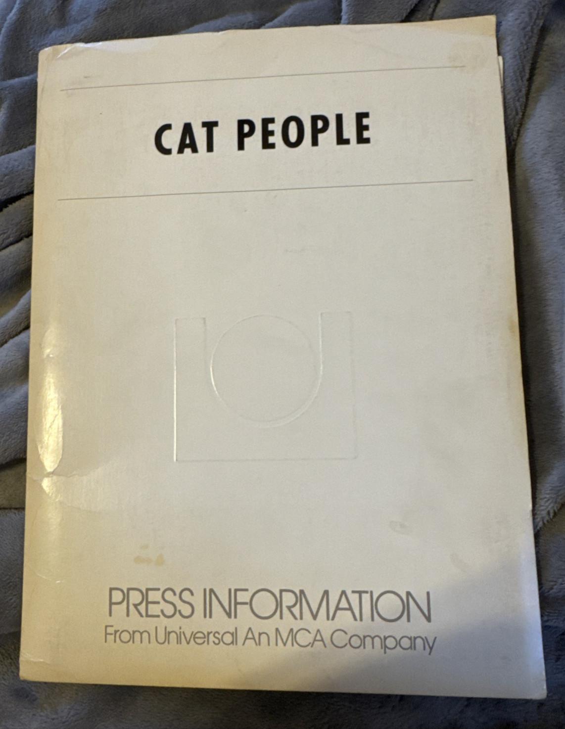 1982 MALCOLM MCDOWELL CAT PEOPLE 12 Photos 1st Edition PRESS KIT DAVID BOWIE Rar
