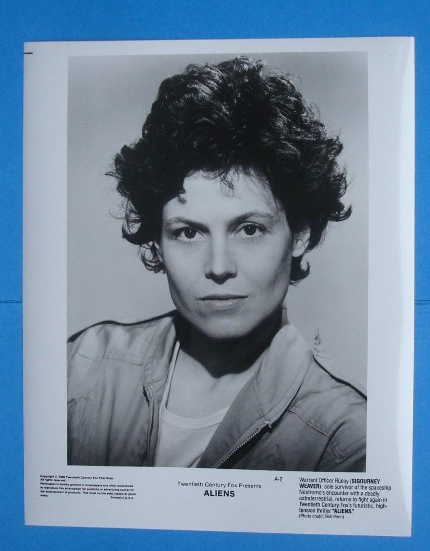 Original 1986 *ALIENS* 8x10 Movie Press Kit Photo/Still Sigourney WEAVER Ripley