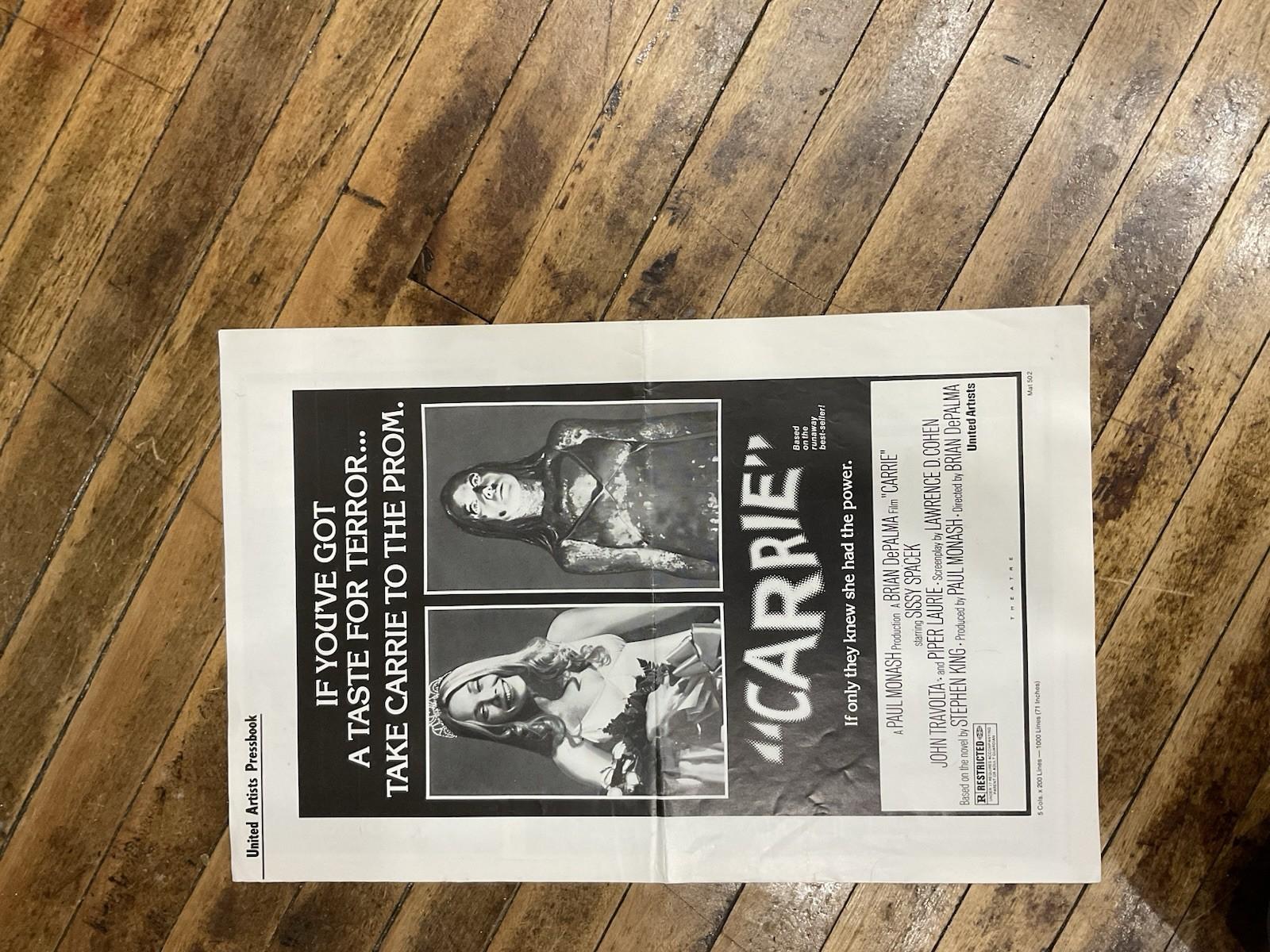 VINTAGE 1976 CARRIE HORROR MOVIE PRESSBOOK  SISSY SPACEK & JOHN TRAVOLTA