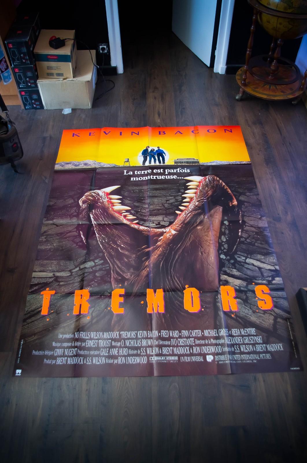 TREMORS Horror Film French Grande Vintage Movie Poster Original 1990