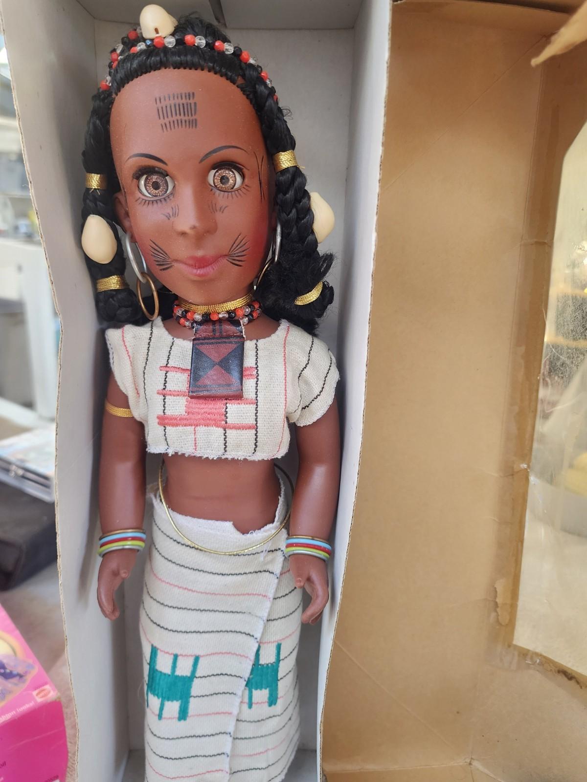 VINTAGE FULANI DOLL INFORMATIVE & EDUCATIONAL DOLL W/VHS VIDEO 1986