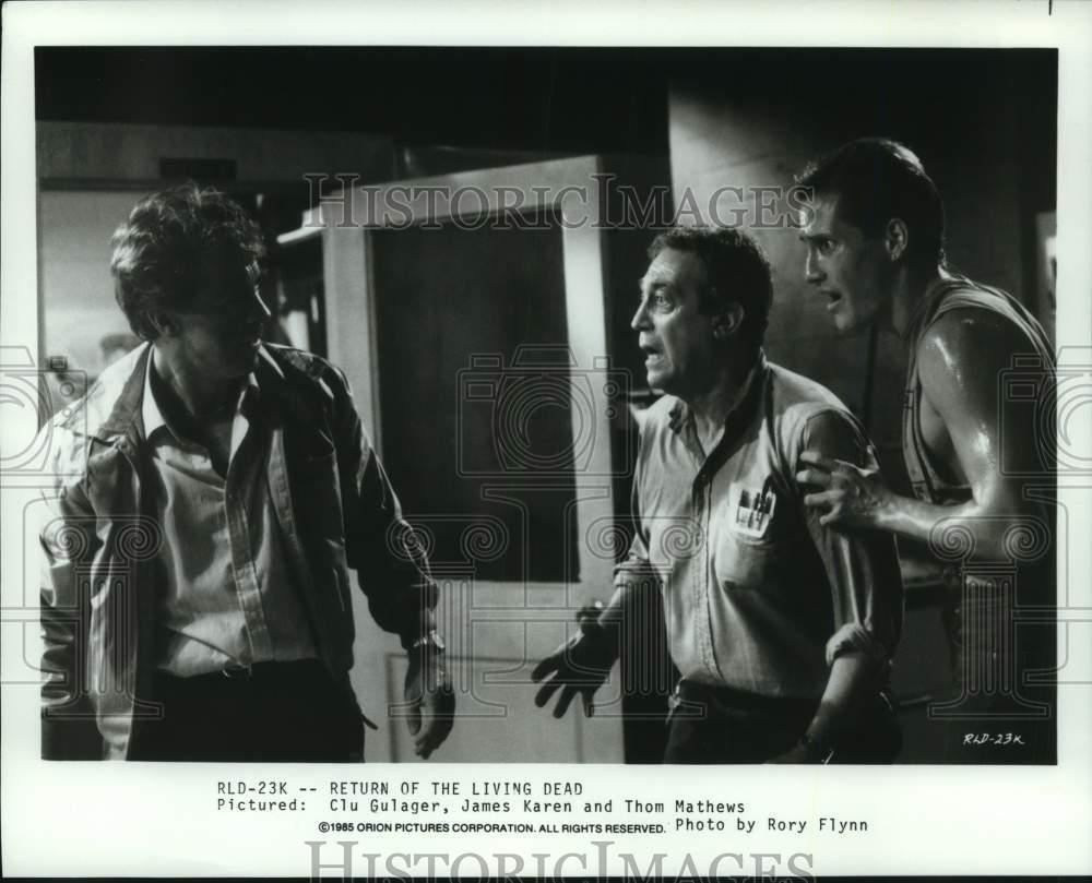 1985 Press Photo Scene From "Return Of The Living Dead" - lrp26385