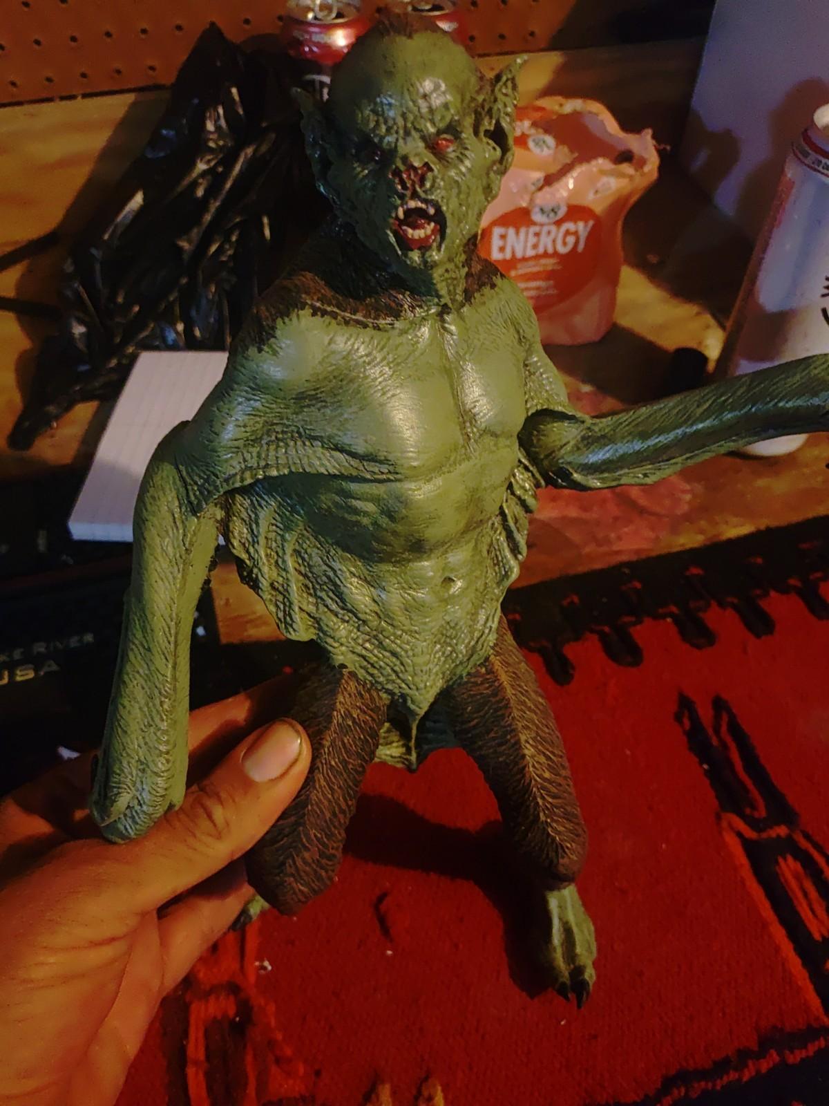 Vintage Bram Stoker's Dracula Model Excellent Condition 1992