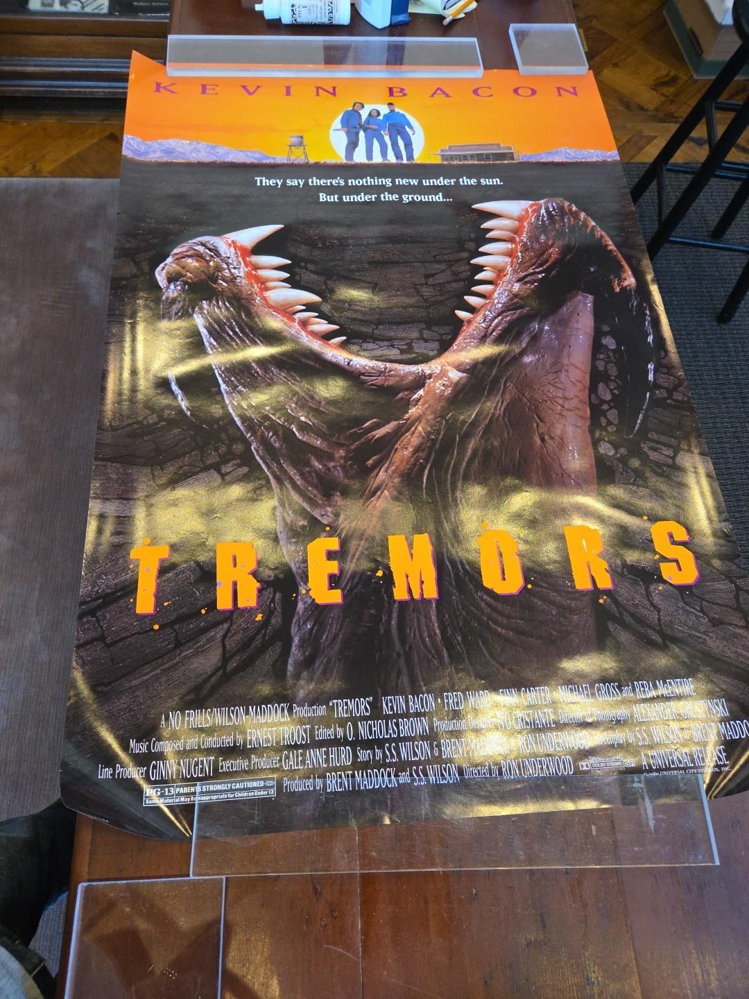 TREMORS (1990) Kevin Bacon! Rolled Double-Sided ONE SHEET Movie Poster
