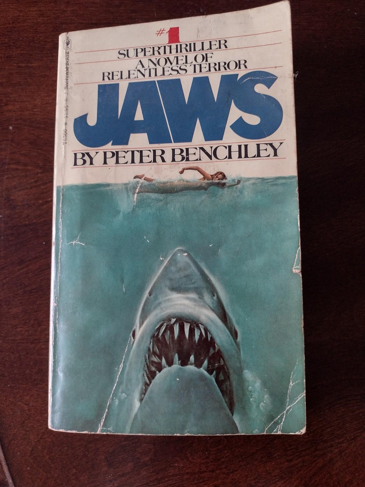 VINTAGE-JAWS--1975-BANTAM EDITION-6TH PRINTING- PAPERBACK BOOK--SMOKE FREE HOME-