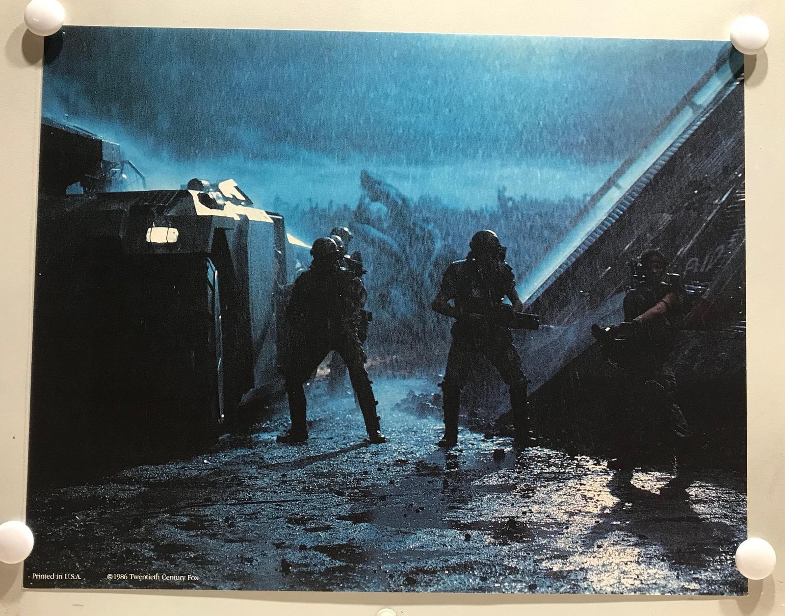 ORIGINAL MOVIE STILL - ALIENS - 1986 -  Jenette Goldstein lead search party
