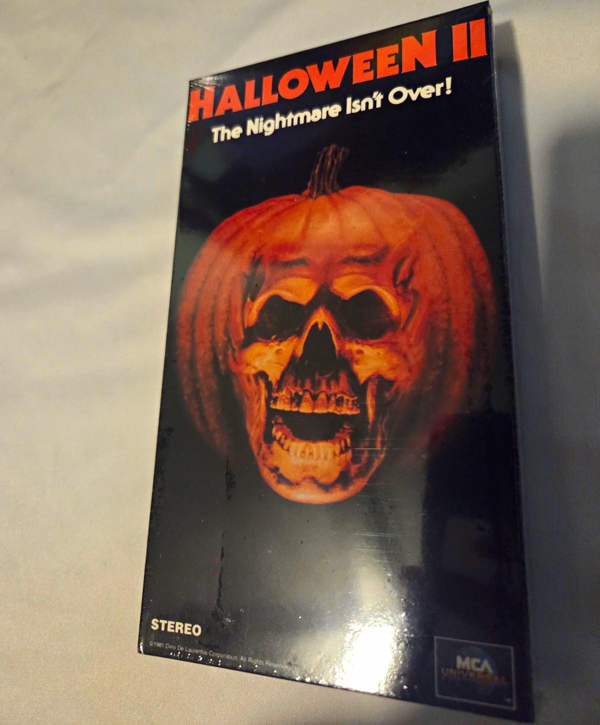 Halloween II  1981 VHS Sealed  Universale Stamp
