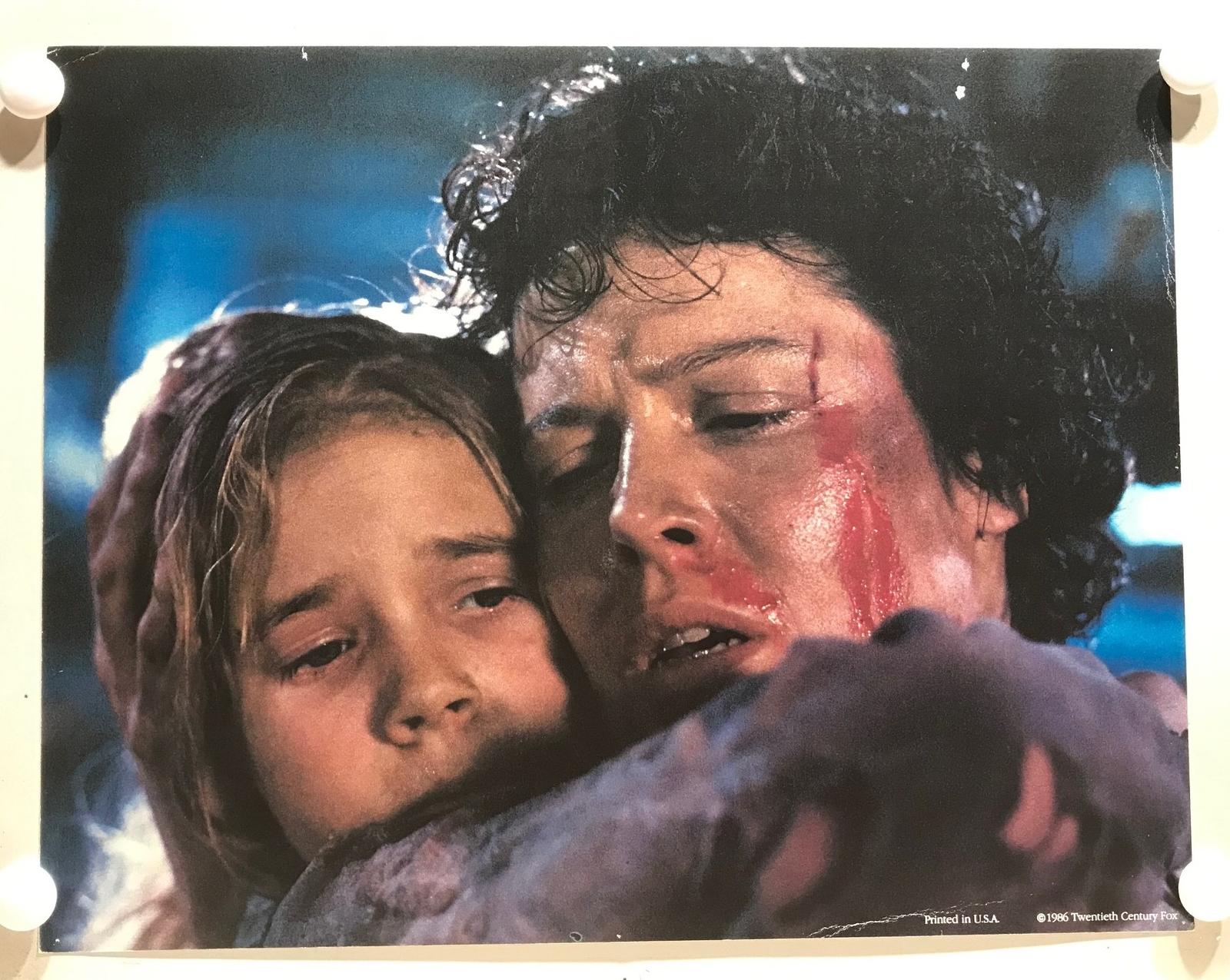ORIGINAL MOVIE STILL - ALIENS - 1986 -  Sigourney Weaver, Carrie Henn