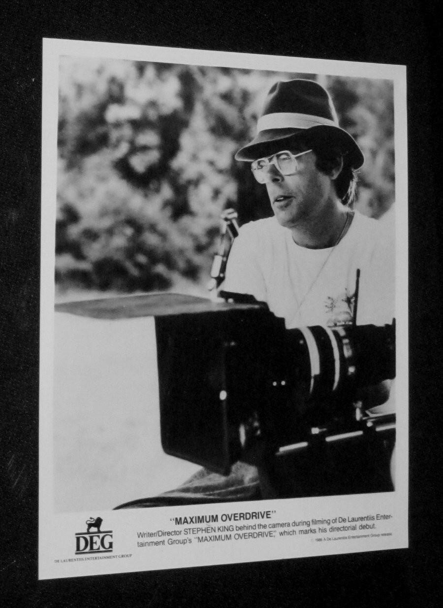 Original STEPHEN KING MAXIMUM OVERDRIVE Press Kit Still