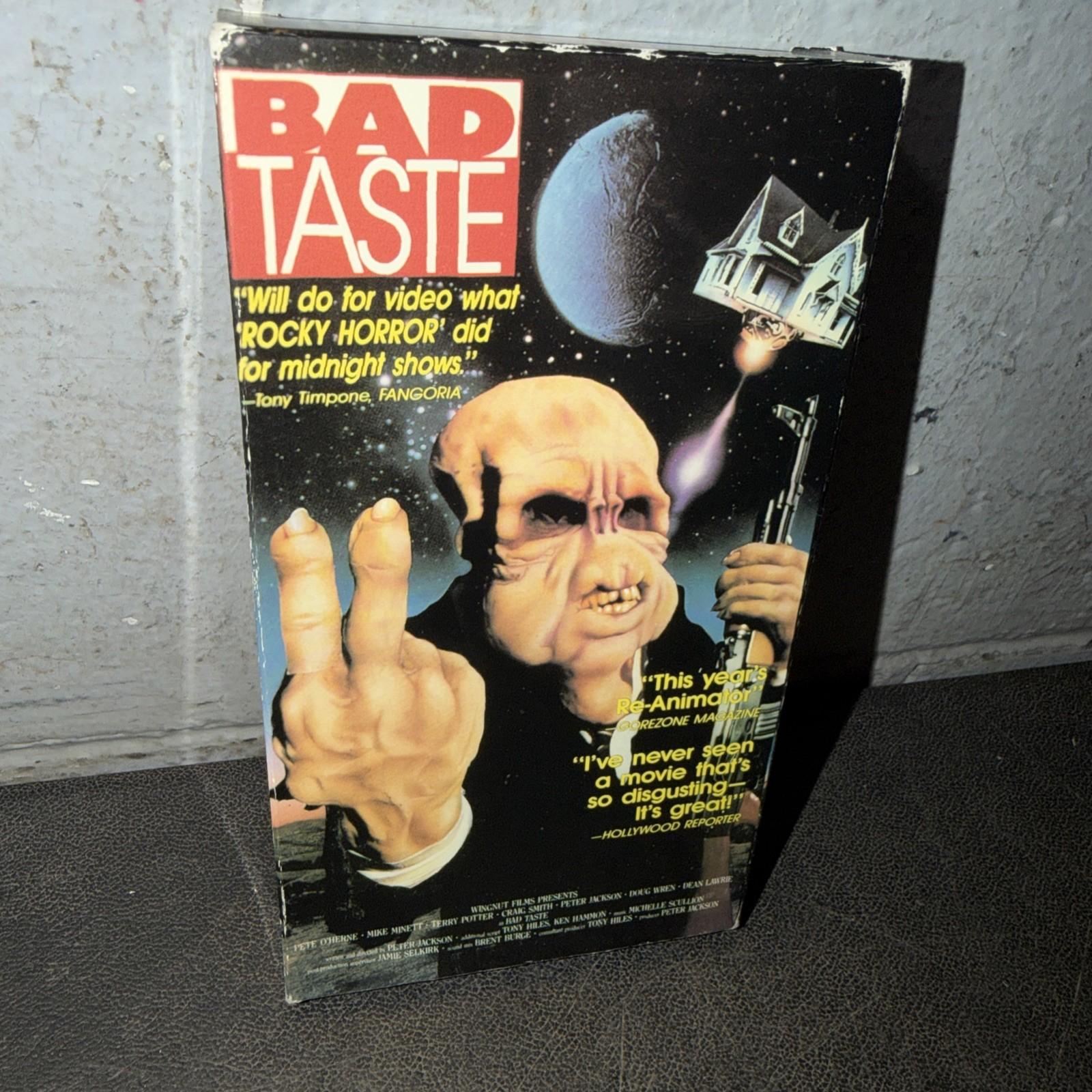 Bad Taste (1987) VHS Tape Peter Jackson Horror Comedy Magnum Entertainment